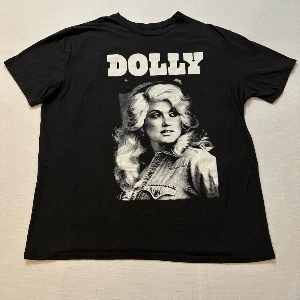 Dolly Parton Graphic Tee XL Black